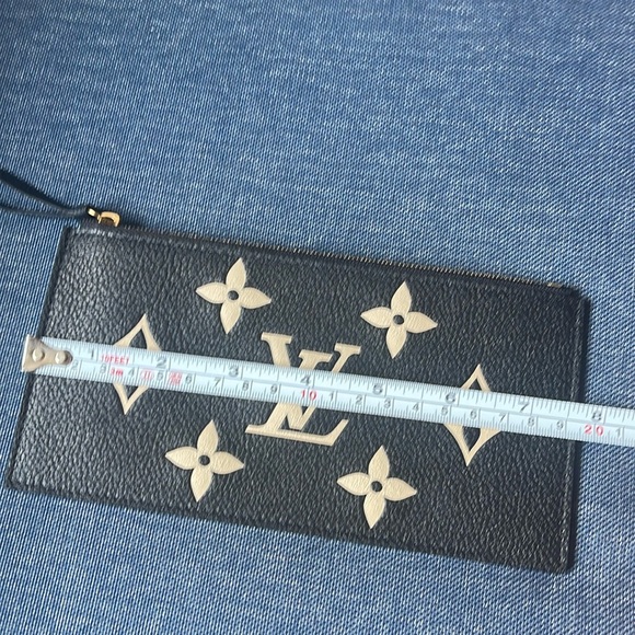 Authentic Louis vuitton flat wallet - Picture 6 of 7